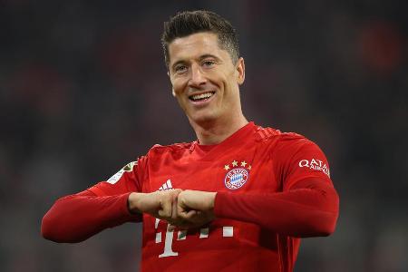 Das Duell der beiden Spitzenstürmer könnte zur Zeit fast nicht ausgeglichener sein. 22 Liga-Tore und drei Vorlagen (Lewandow...