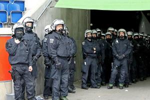Polizei auch bei "Geisterderby" mit Großaufgebot