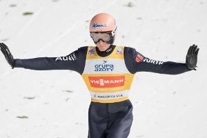 Skispringer Geiger führt in Lahti - Schmid Vierter