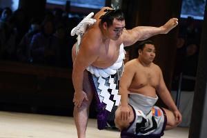 Coronavirus sorgt für "Geister-Sumo" in Osaka