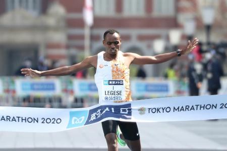 Nur 200 Teilnehmer: Legese gewinnt Tokio-Marathon Nur 200 Teilnehmer: Legese gewinnt Tokio-Marathon
