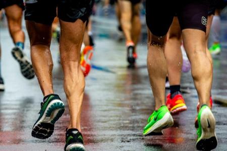 Franzose läuft Marathon auf eigenem Balkon