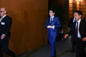 Japan bittet um Olympia-Verschiebung auf 2021 - Bach stimmt zu