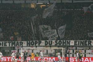 Eintracht-Fans mit Humor Richtung Hopp: "Du Sohn einer Mutter"