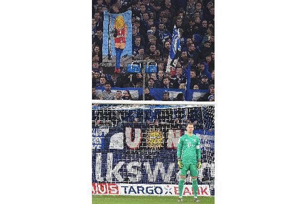 FC Schalke - Bayern München: So protestieren die Fans gegen Bestrafung