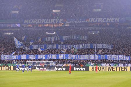 FC Schalke - Bayern München: So protestieren die Fans gegen Bestrafung