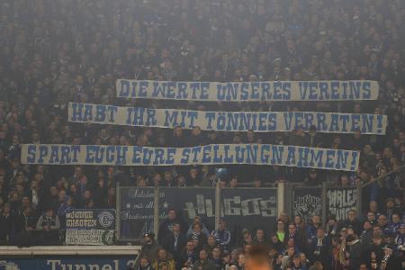 FC Schalke - Bayern München: So protestieren die Fans gegen Bestrafung