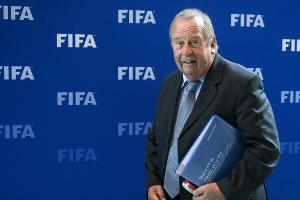 FIFA-Chefmediziner d'Hooghe warnt vor Restart-Risiken