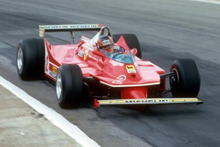 Eine der schlechtesten Formel-1-Saisons aller Zeiten erleidet die Scuderia mit dem 312 T5. Der Wagen sieht mit dem abstehend...