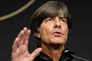 Löw zur Corona-Pandemie: "Zusammen können wir auch diesen Gegner schlagen"