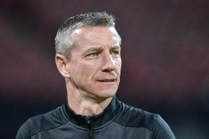 Misere beim Club: Torhüter und Trainer gesucht
