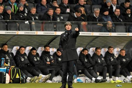 Löw steigt zum dienstältesten Nationaltrainer der Welt auf Löw steigt zum dienstältesten Nationaltrainer der Welt auf