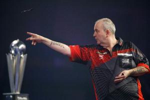 Für den guten Zweck: Kurioses Darts-Duell zwischen Taylor und van Barneveld