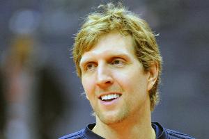 Nowitzki spielt Uno mit Weggefährten: "Das war Weltklasse"