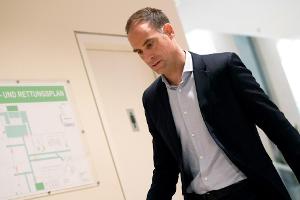 RB-Chef Mintzlaff: "Gehen davon aus, dass wir die Saison zu Ende bringen"