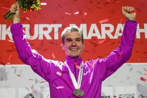 Marathon-Ass Gabius setzt Karriere bis 2021 fort