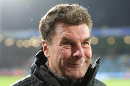 Hecking kämpferisch nach später HSV-Niederlage in Stuttgart Hecking kämpferisch nach später HSV-Niederlage in Stuttgart