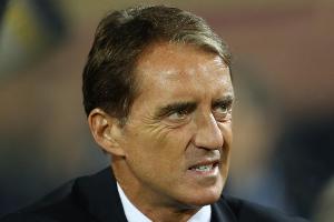 Italiens Nationaltrainer Mancini sieht Saison-Neustart skeptisch