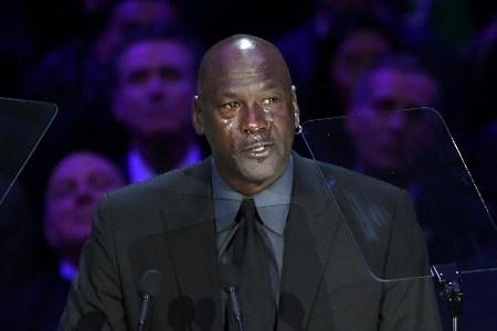 Kampf für soziale Gerechtigkeit: Michael Jordan spendet 100 Millionen Dollar Kampf für soziale Gerechtigkeit: Michael Jordan spendet 100 Millionen Dollar
