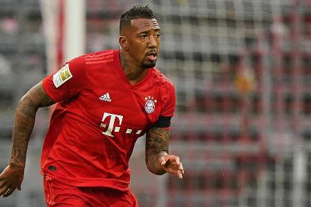 Nächster routinierter und abgeklärter Auftritt des Innenverteidigers. Spielte den defensiveren Part neben Alaba. Überragend ...