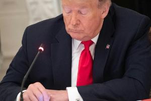Trump widerspricht Fauci: "NFL plant sicheren Saisonstart"