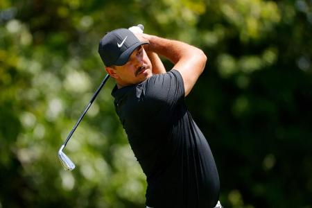 Caddies positiv: Golfer Koepka und McDowell sagen Start ab Caddies positiv: Golfer Koepka und McDowell sagen Start ab