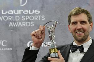 Müll sammeln, fegen, streichen: Nowitzki und Kleber hübschen Dallas auf