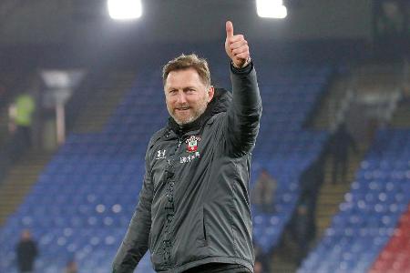 Ebenfalls ein Name auf der S04-Liste, ebenfalls vergeben. Hasenhüttl ist beim Premier-League-Klub Southampton glücklich gewo...