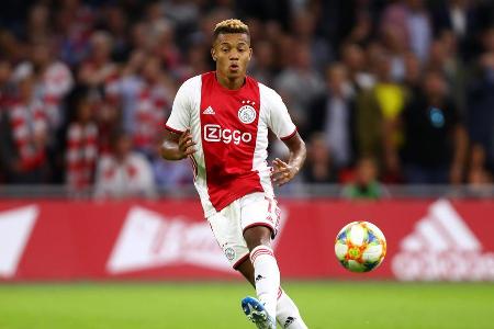 Das Interesse des BVB an Flügelstürmer David Neres ist verbrieft, wenngleich es in den vergangenen Monaten wohl etwas abgekü...