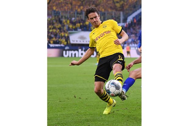 Machte die Räume im Zentrum sehr eng und hinderte die Schalker so über weite Strecken effektiv an der Entfaltung. Sammelte v...