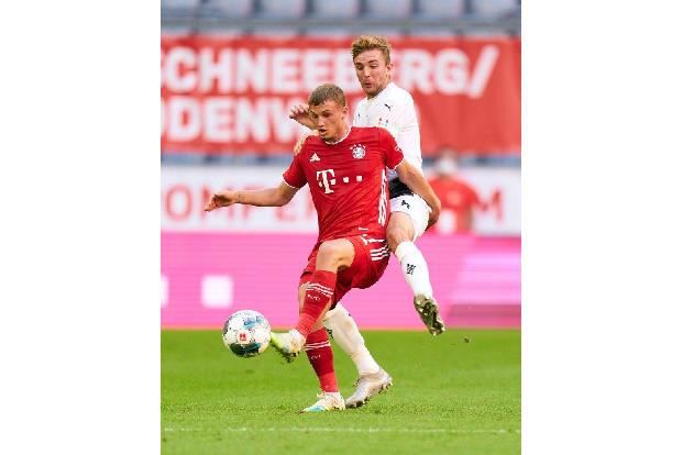 Feierte sein Startelf-Debüt - ausgerechnet gegen die Ex-Kollegen. Deswegen besonders motiviert und als Zehner an den meisten...