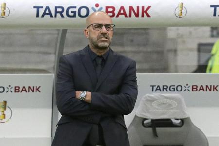 Bayer-Trainer Bosz glaubt nicht an Havertz-Wechsel im Sommer Bayer-Trainer Bosz glaubt nicht an Havertz-Wechsel im Sommer