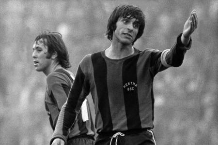 Der Publikumsliebling von Hertha BSC stand zwar im 40er-Kader für die WM 1970, wurde aber aus dem endgültigen Aufgebot von H...