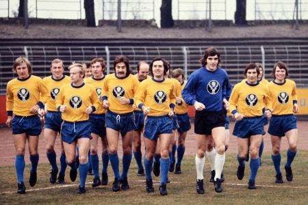 Am 24. März 1973 sorgte Eintracht Braunschweig für ein Novum im Fußball. Der Meister von 1967 lief als erstes Team überhaupt...