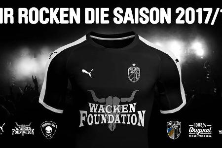 Jena rockt die Saison. 2017/2018 setzte der Klub einmal mehr auf Heavy Metal und warb auf den Shirts für die Stiftung des He...