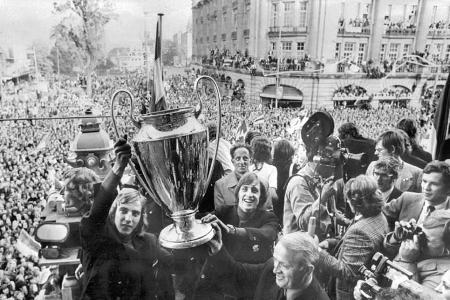 Kein Geringerer als Johann Cruyff sorgte mit seinen beiden Toren gegen Inter Mailand im Finale der Champions League 1971/197...