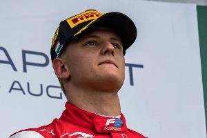 Formel 2: Schumacher verspielt Podestplatz beim Saisonauftakt