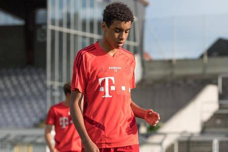 Bayern Münchens Top-Talent Musiala feierte seinen Tor-Einstand im deutschen Oberhaus beim denkwürdigen 8:0-Auftakt zur Saiso...