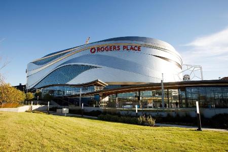 Sturm über Edmonton: Wasserschaden im Rogers Place Sturm über Edmonton: Wasserschaden im Rogers Place