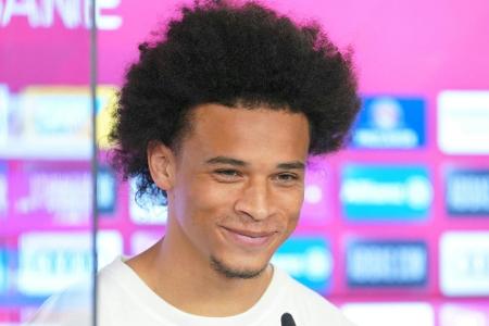 Sane sieht sich nach Sane sieht sich nach