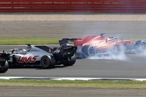 Formel 1: Vettel dreht sich in erster Kurve und fällt weit zurück