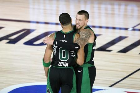 NBA: Theis siegt zum Play-off-Auftakt - Doncic und Mitchell historisch NBA: Theis siegt zum Play-off-Auftakt - Doncic und Mitchell historisch