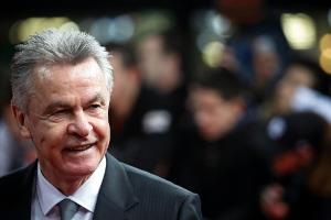 Hitzfeld spricht sich für Vertragsverlängerung von Neuer aus