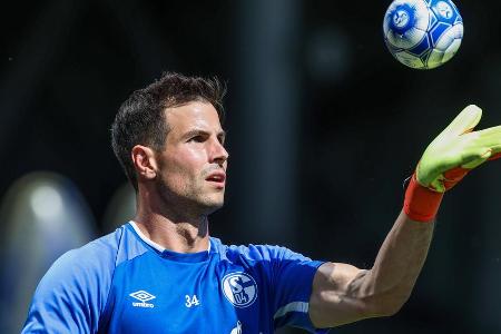 Der Routinier konnte aus der unklaren Lage im Schalker Tor kein Kapital schlagen und blieb ohne Einsatzminute. Da sein Vertr...