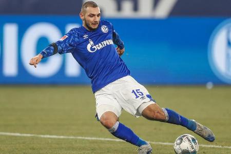 Kam trotz der schwächelnden Konkurrenten fast die gesamte Saison nicht über die Rolle des Jokers hinaus. Brachte von der Ban...