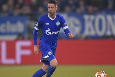 Fiel in einer überzeugenden Mannschaft bei seinen acht Ligaeinsätzen deutlich ab und floh wegen der fehlenden Perspektive im...