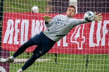 Die etatmäßige Nummer drei beim FC Bayern absolvierte auch 19/20 kein Pflichtspiel für die Profis, feierte dafür mit der Zwe...