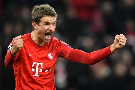 Eine Saison, die in zwei Hälften eingeteilt ist. Unter Kovac noch wankelmütig und mit schwankenden Leistungen, drehte er unt...