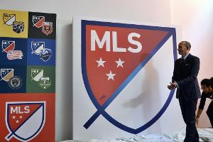 MLS beginnt mit Training in Kleingruppen