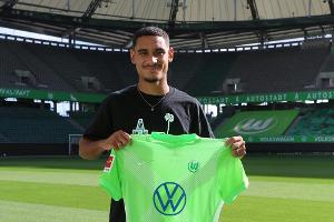 Wolfsburg holt französischen Innenverteidiger Lacroix